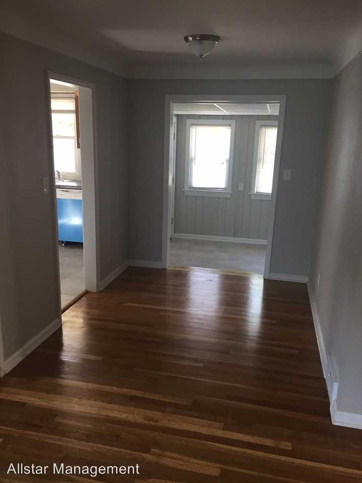 16541 Craigmere Dr - Photo 3 of 11