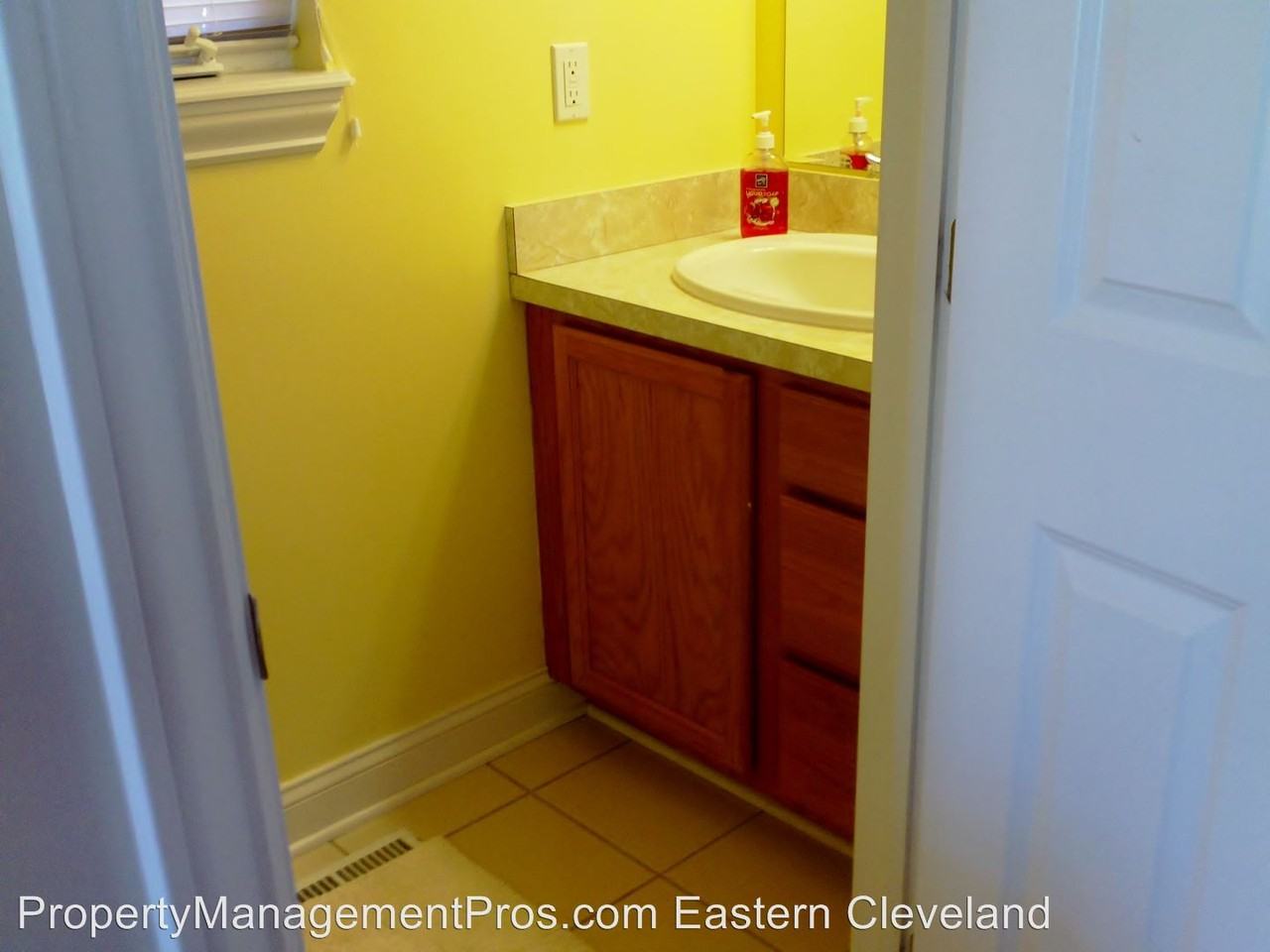 2708 Martin Luther King Jr Dr - Photo 2 of 20