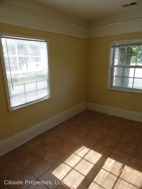 2931 Delmar Ln NW - Photo 2 of 7