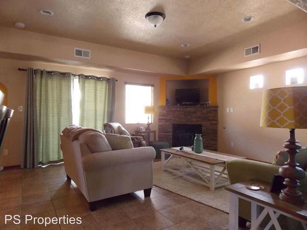 11032 Del Carmen St NW - Photo 2 of 12