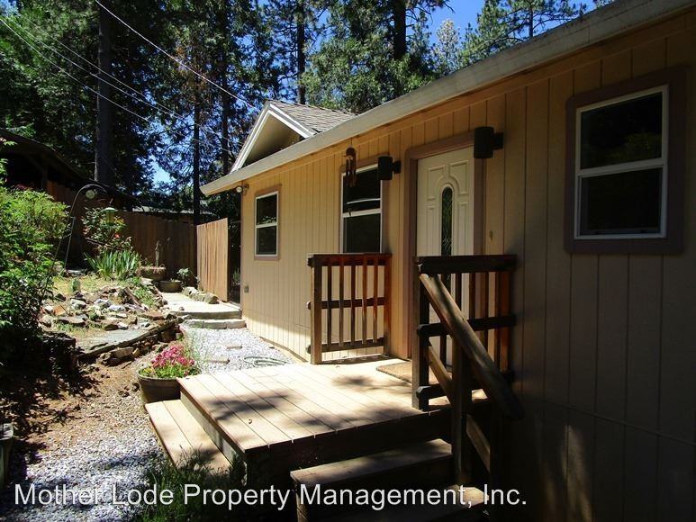 20448 Sherry Ct - Photo 2 of 14