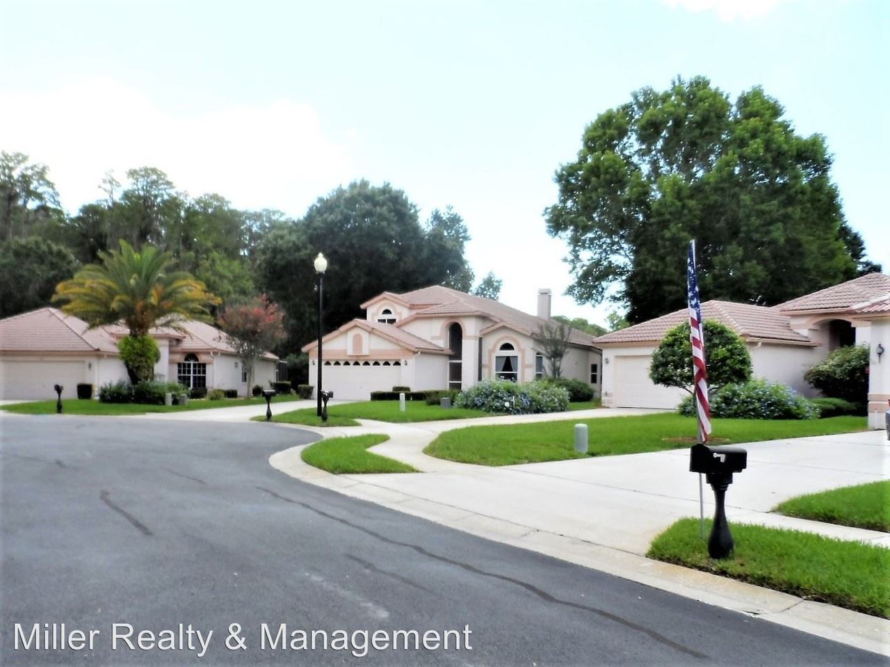 3777 Nottingham Dr - Photo 3 of 27