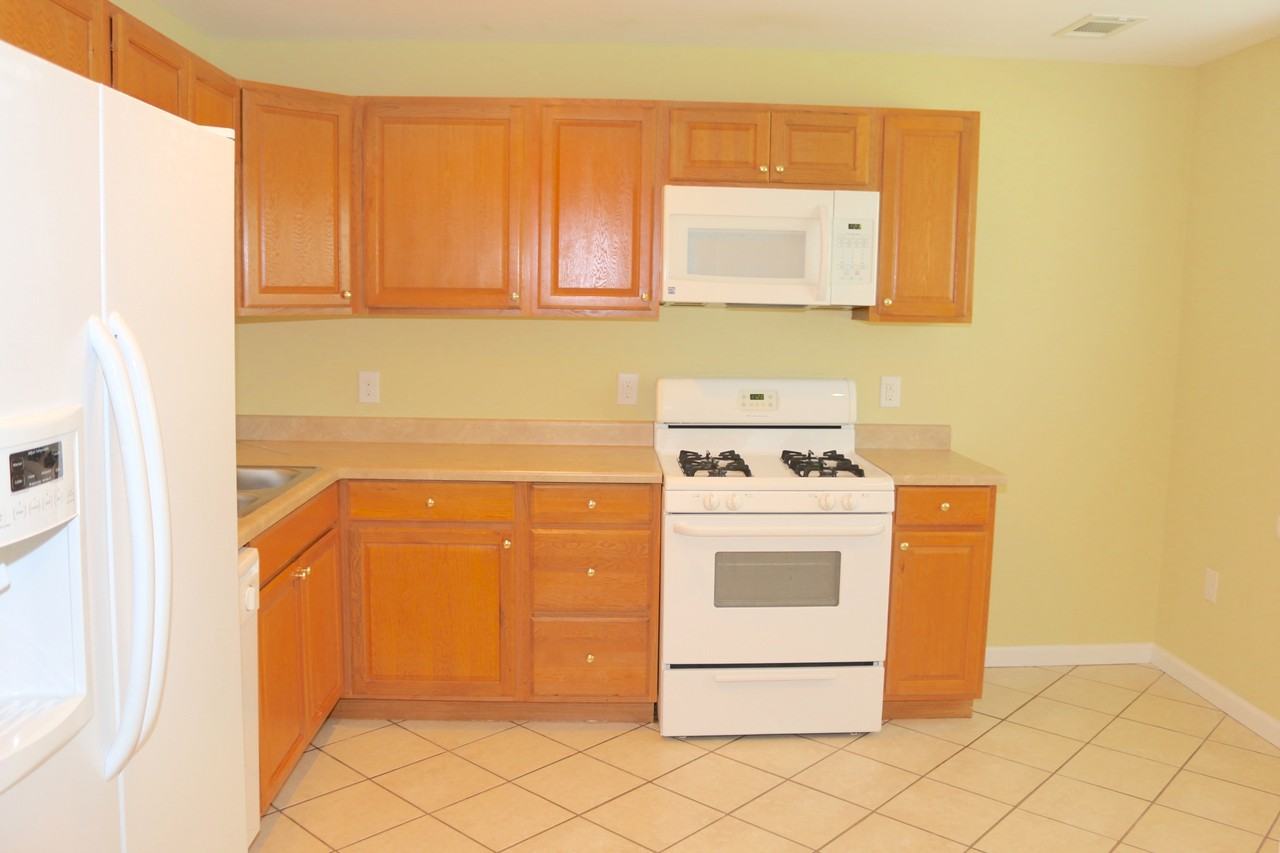 3495 Castle Hill Dr - Photo 2 of 9