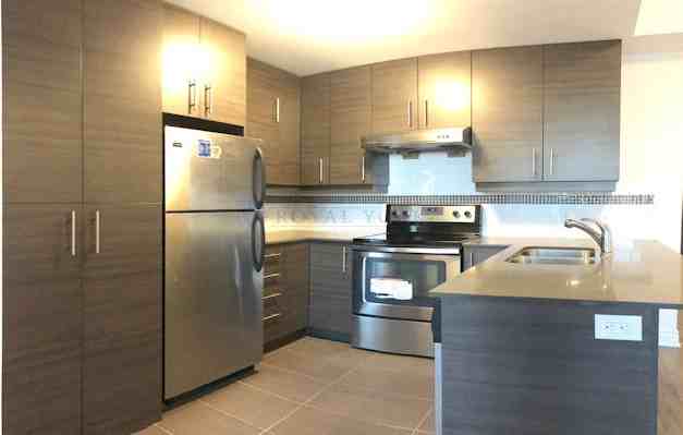 325 South Park Rd - Photo 2 of 10