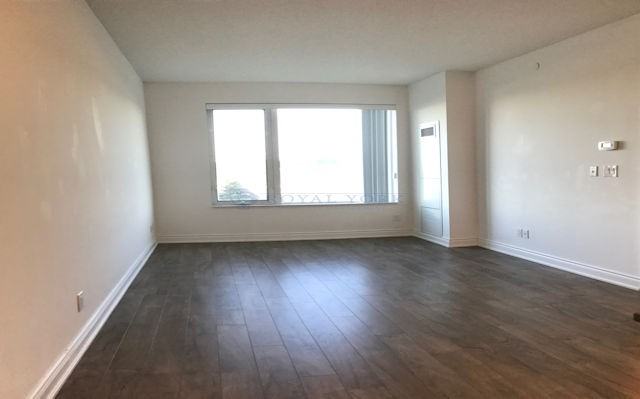 325 South Park Rd - Photo 3 of 10