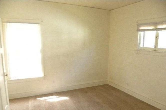 2865 N 51st St - Photo 3 of 24