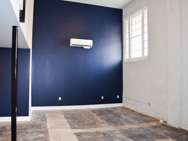 Eclipse - Photo 3 of 6