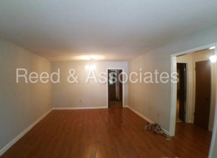 8760 Millbranch Rd - Photo 2 of 20