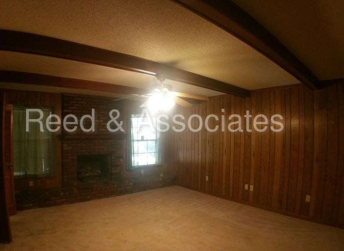 8760 Millbranch Rd - Photo 3 of 20