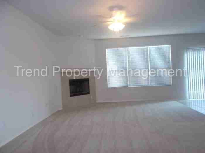 308 Chase Hill Ln - Photo 2 of 7