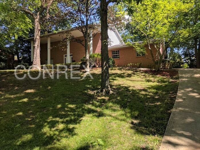 984 Crestwood Hills Dr - Photo 2 of 14