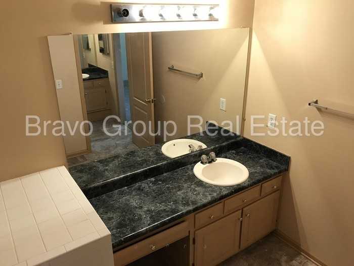 722 Old Stone Ct - Photo 2 of 11