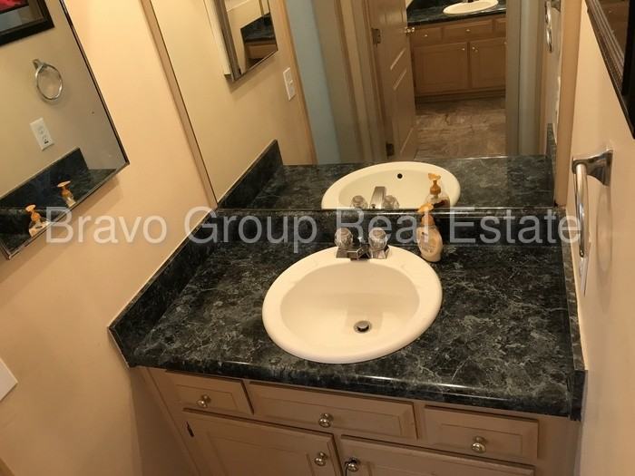 722 Old Stone Ct - Photo 3 of 11