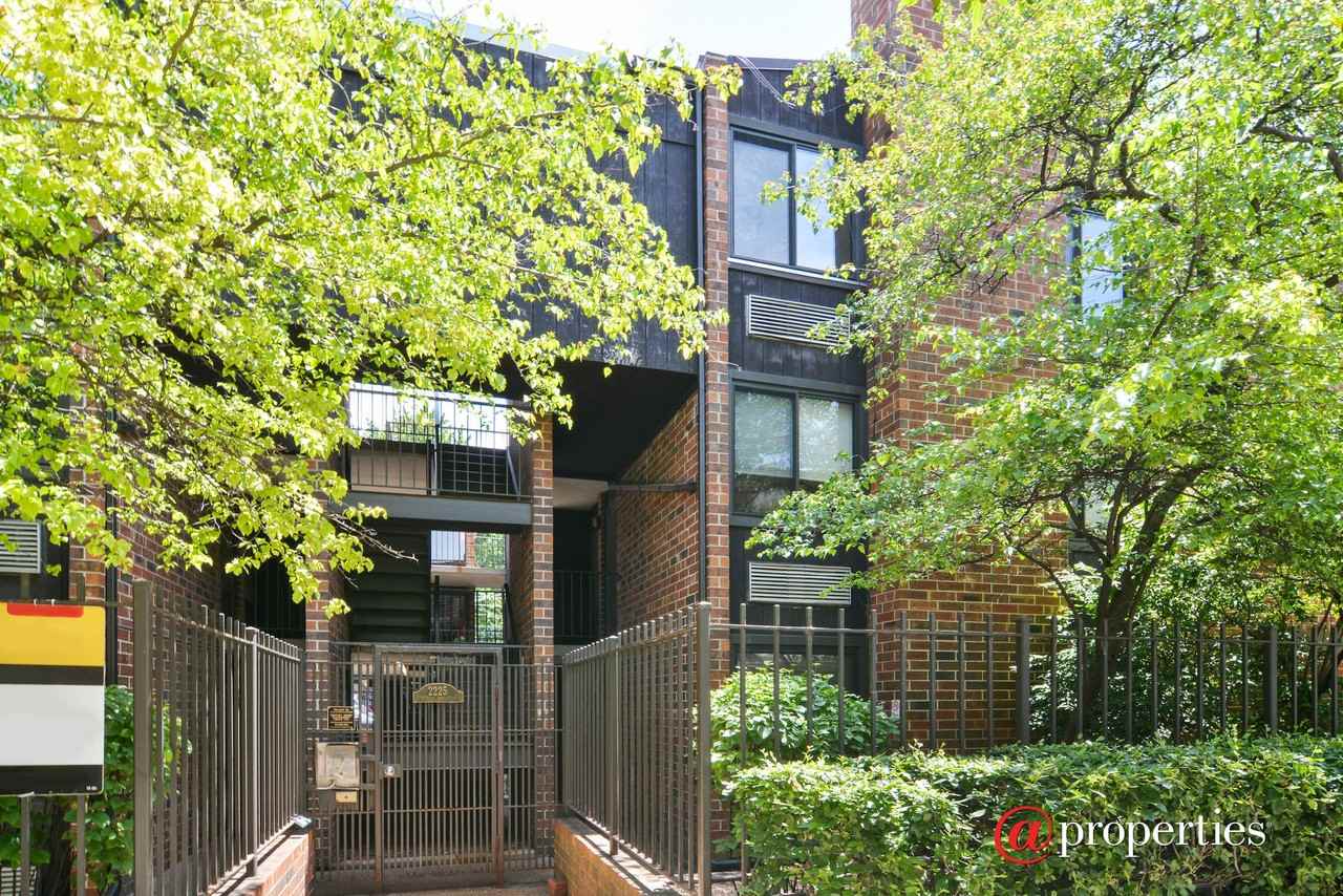 2225 N Halsted St #25