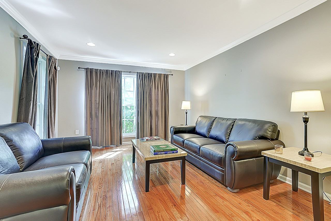 16 Peach Tree Ln - Photo 3 of 19