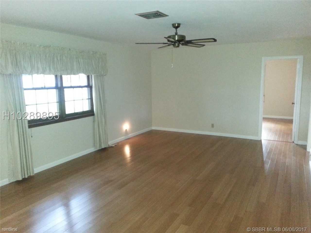 4101 SW 5th St - Photo 3 of 19