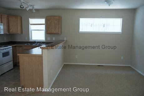 2121 LIVINGSTON - Photo 2 of 8