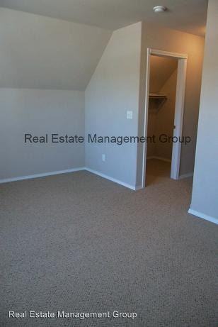 2121 LIVINGSTON - Photo 3 of 8