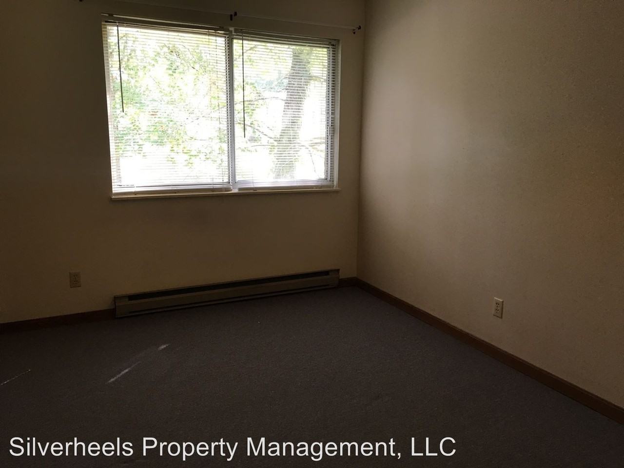 109 W. Spring Street - Photo 3 of 5