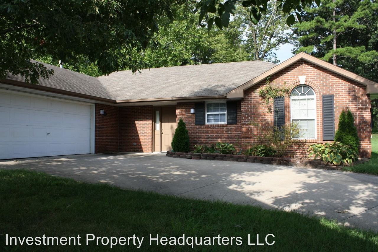 213 Divot Dr - Photo 2 of 11