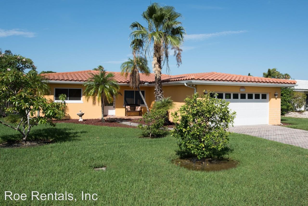 11380 7th St E - Photo 3 of 32