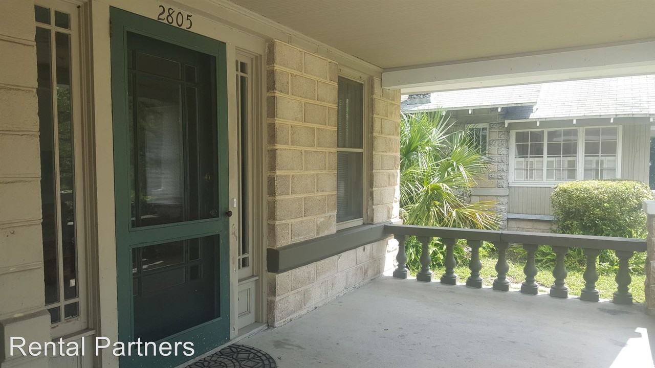 2805 Park St - Photo 2 of 9