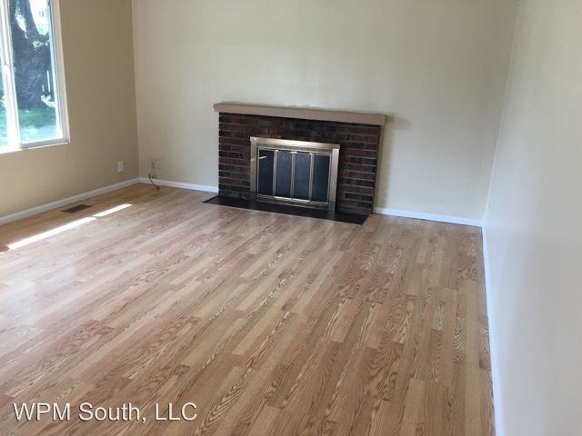 12804 2nd Ave S - Photo 2 of 7