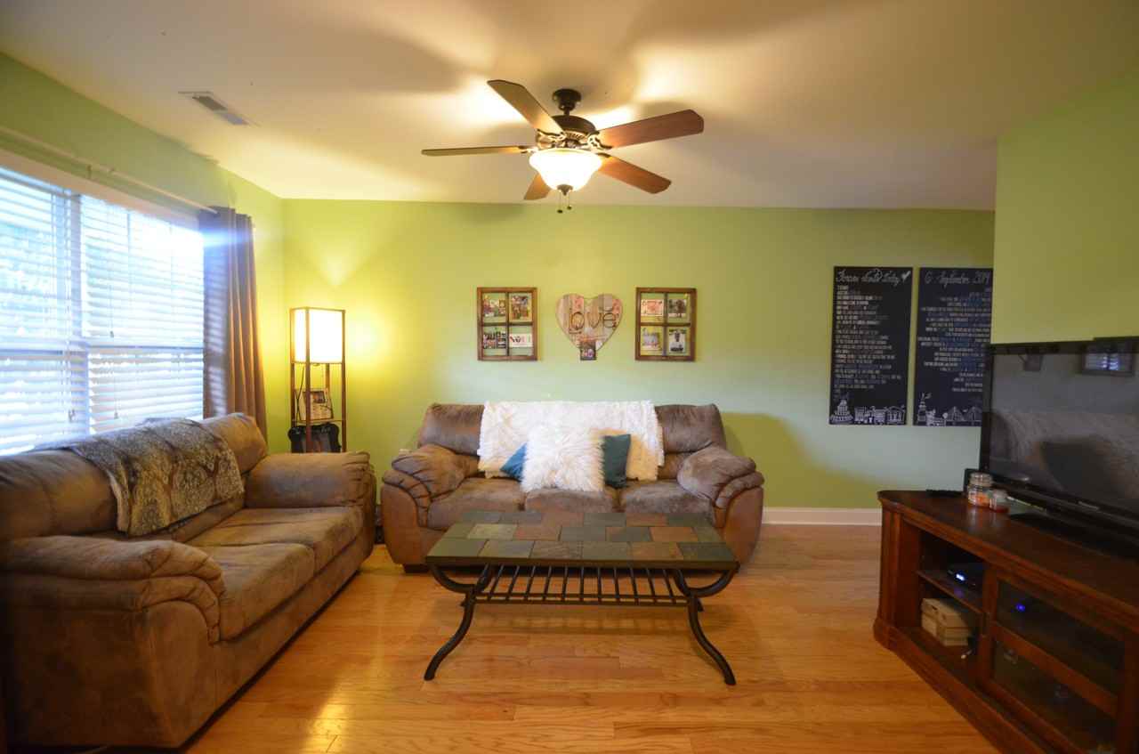 300 Greens Ct - Photo 3 of 13