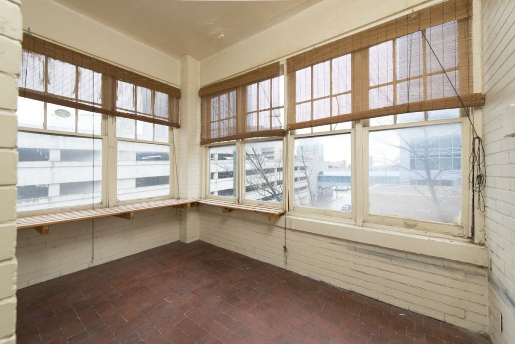 165 Kennedy St - Photo 3 of 34