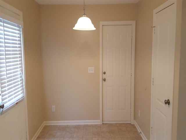 3500 Sherbourne Ln - Photo 3 of 8