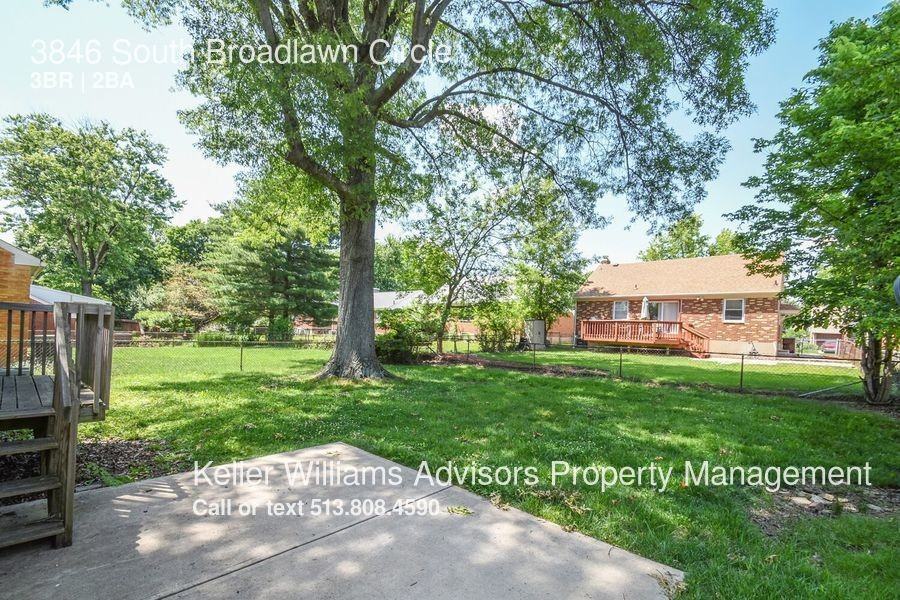 3846 S Broadlawn Cir - Photo 3 of 38