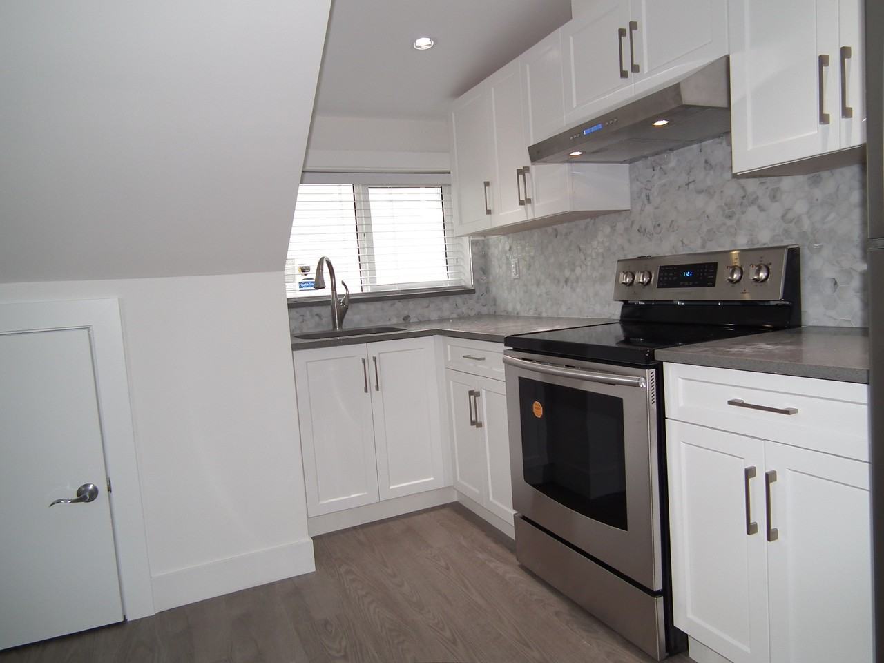 5475 Wales Street - Photo 3 of 11