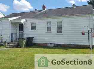 604 Maggie Walker Ave - Photo 2 of 4