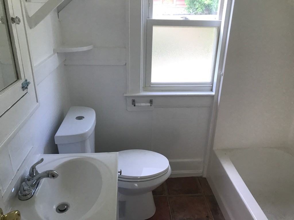 34 Villa Street - Photo 3 of 6