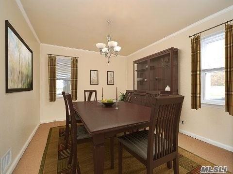 557 Linden St - Photo 2 of 11