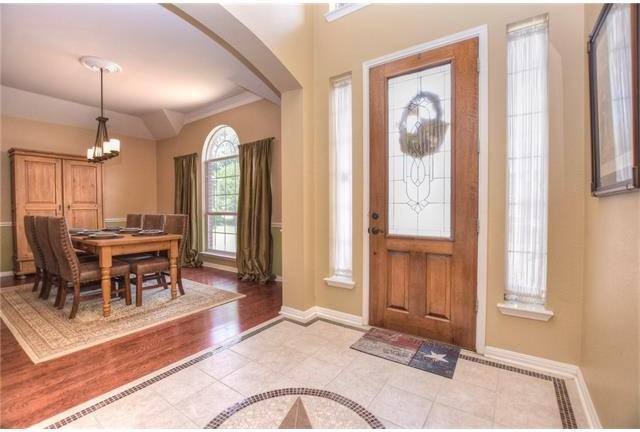 101 Poppy Hills Dr - Photo 3 of 34