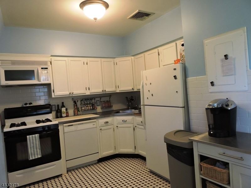 49 Wall St #7 - Photo 3 of 8