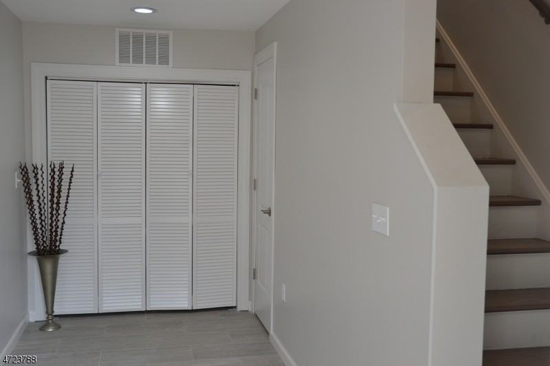 113 Wootton St - Photo 2 of 13