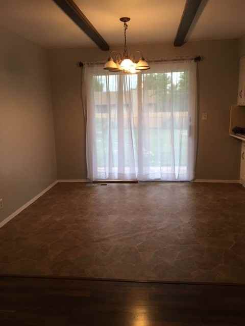 112 E Bradbury St - Photo 3 of 9