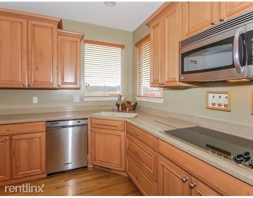 7396 Madeline Ct - Photo 3 of 10