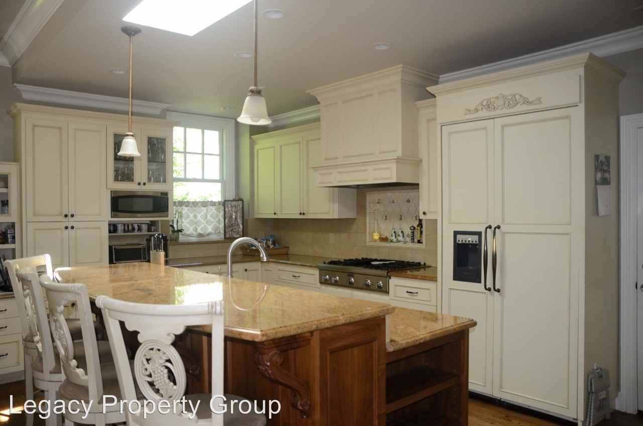 16283 Lilac Ln - Photo 3 of 13