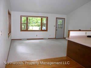 1571 Chadwick Dr - Photo 2 of 3