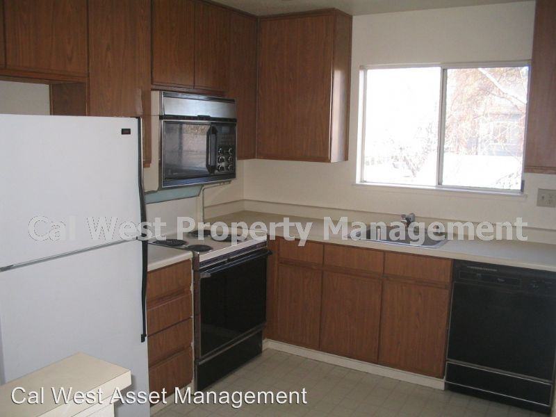 1562 Four Oaks Cir - Photo 2 of 7