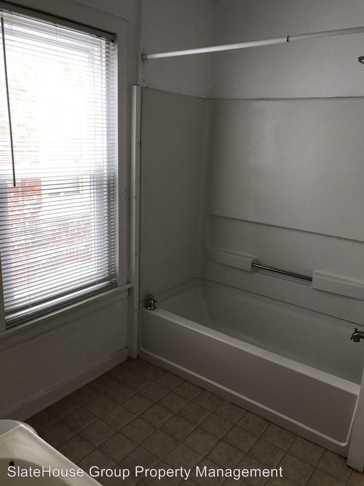 32 S Sterley St - Photo 2 of 7