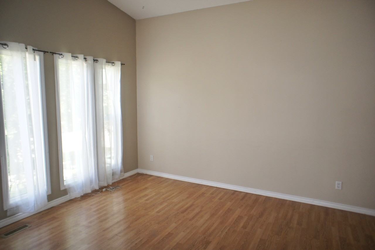 6407 180 St NW - Photo 2 of 10