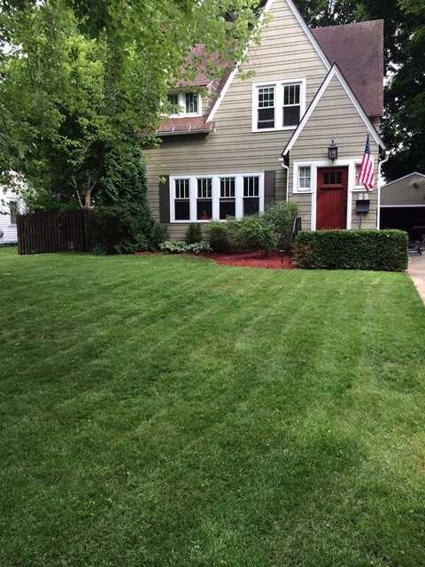 56 S Pershing Ave - Photo 2 of 12