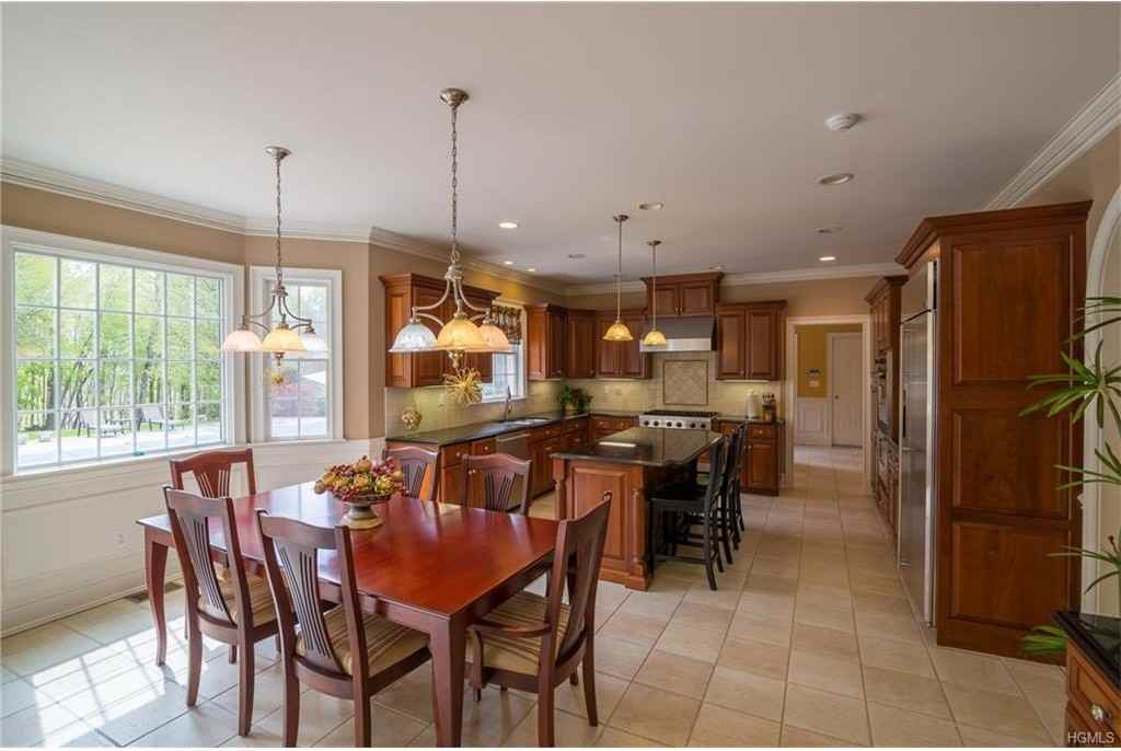 45 Fieldstone Dr - Photo 3 of 30