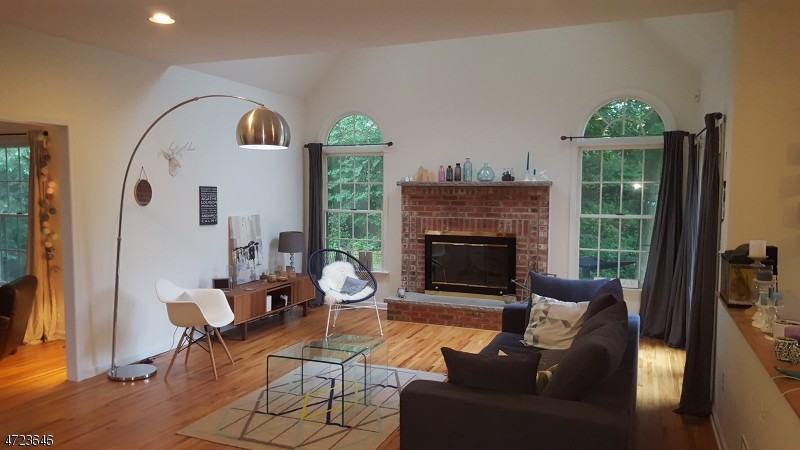 26 Colby Farm Rd - Photo 2 of 8