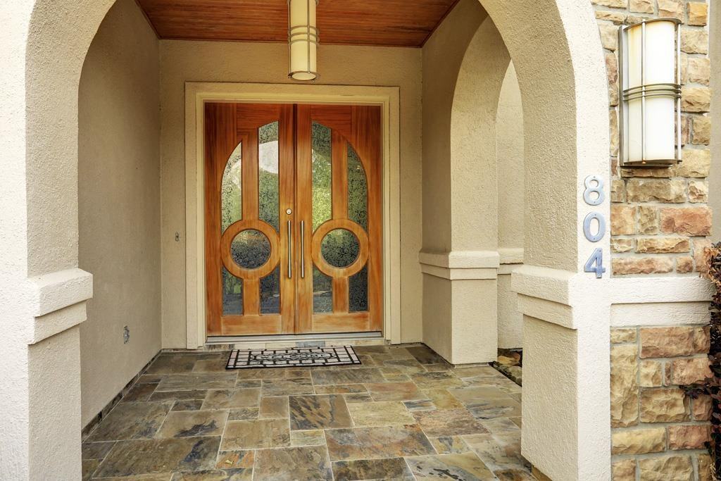 804 Shady Bend Ln - Photo 3 of 32