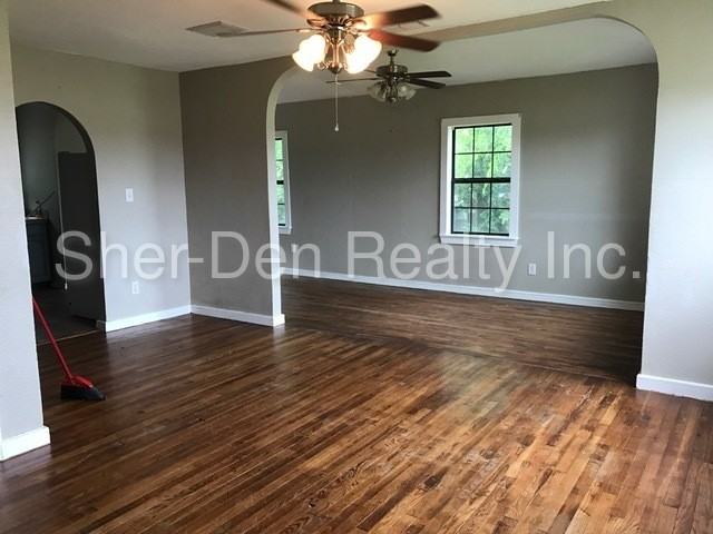 404 Cardinal Ln - Photo 3 of 3